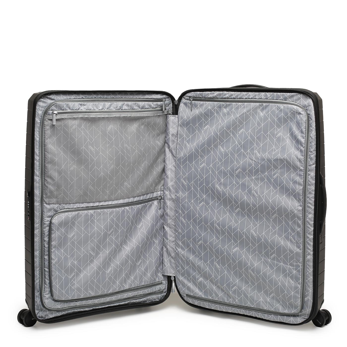 Чемодан большой L из полипропилена American Tourister Fastforward