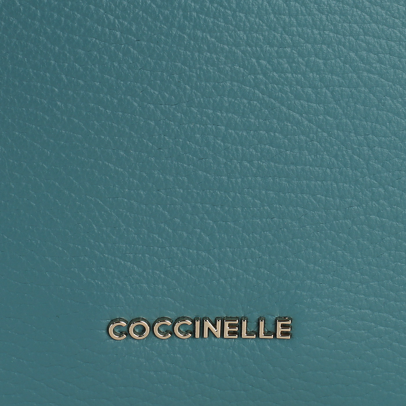 Кожаная сумочка через плечо Coccinelle Lea