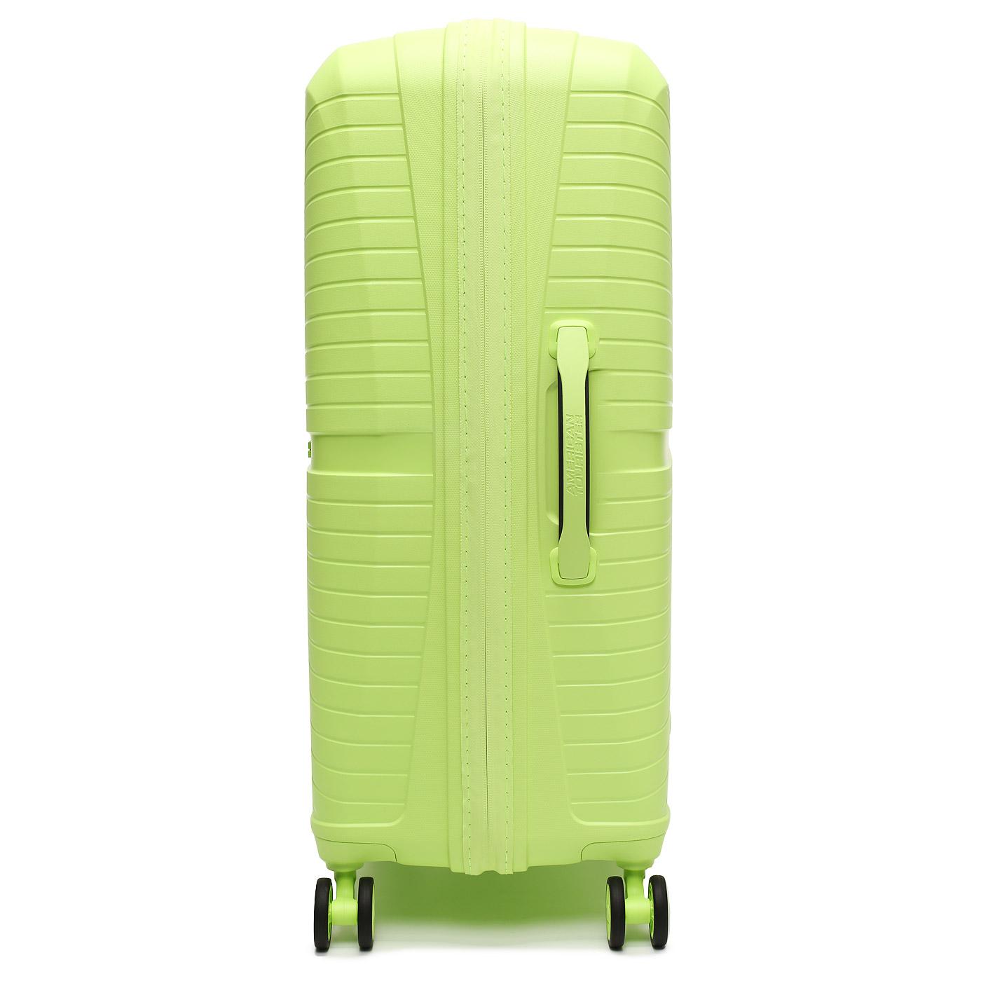 Чемодан средний M из полипропилена American Tourister Airconic