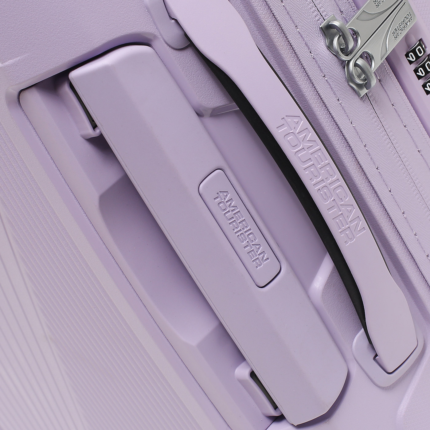 Чемодан для ручной клади из полипропилена American Tourister Airconic