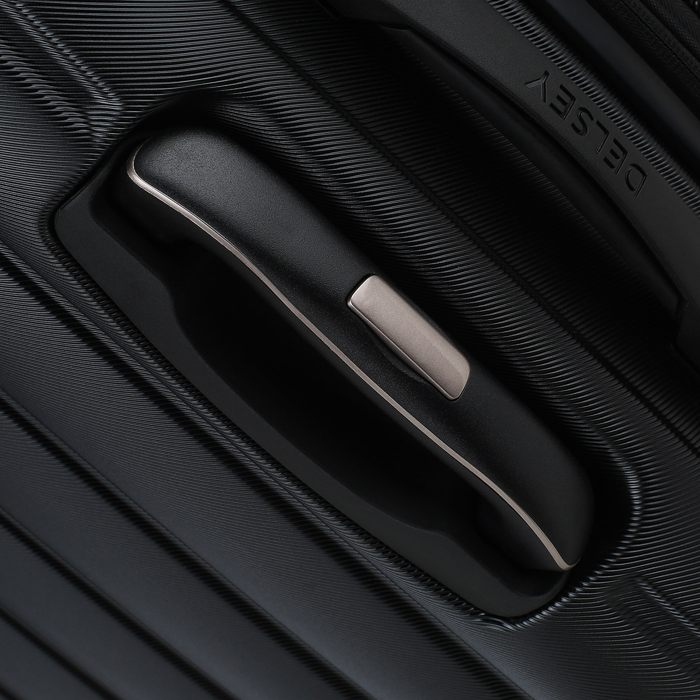 Чемодан большой L из поликарбоната Delsey Shadow 5.0