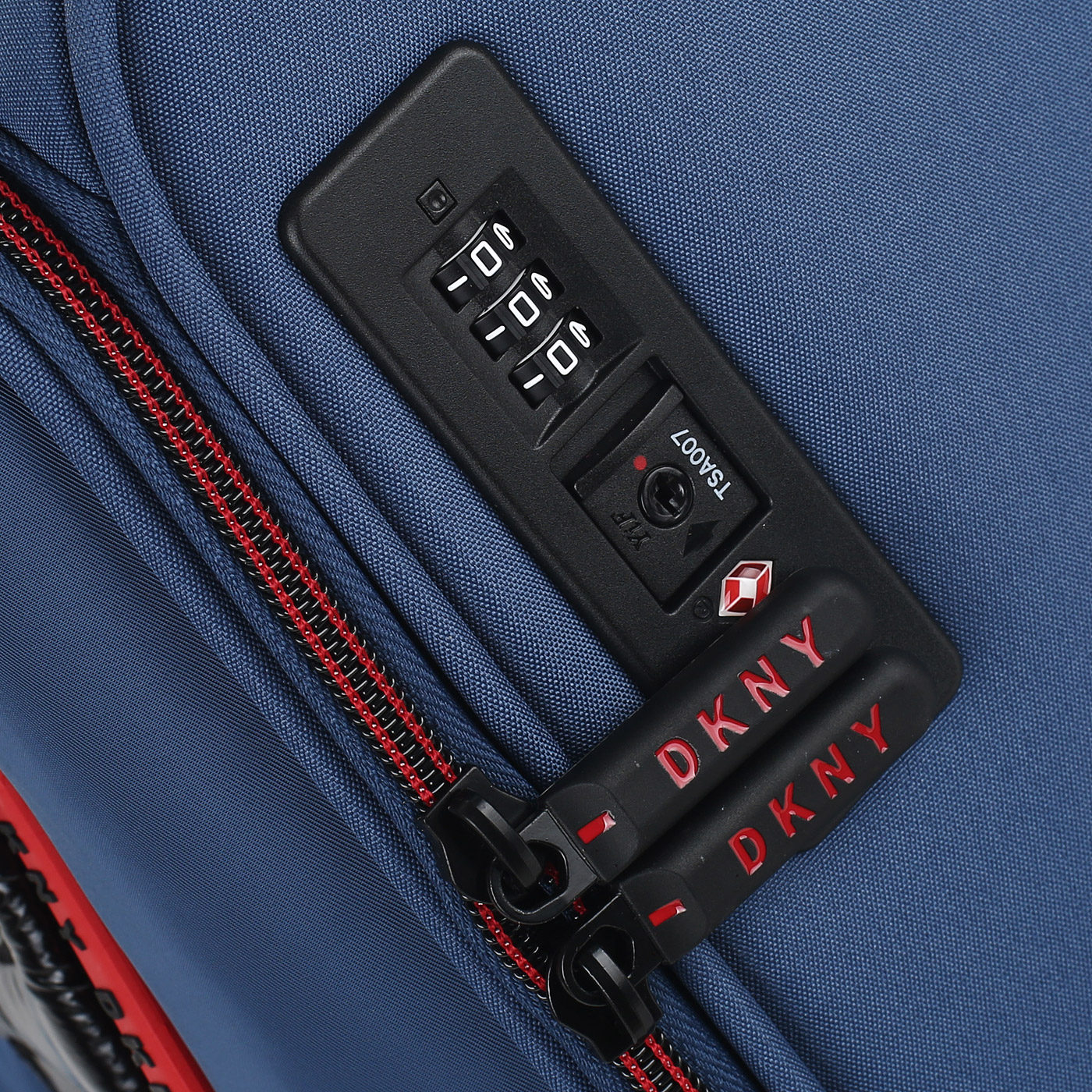 Чемодан маленький S тканевый с кодовым замком DKNY DKNY-333 Plush