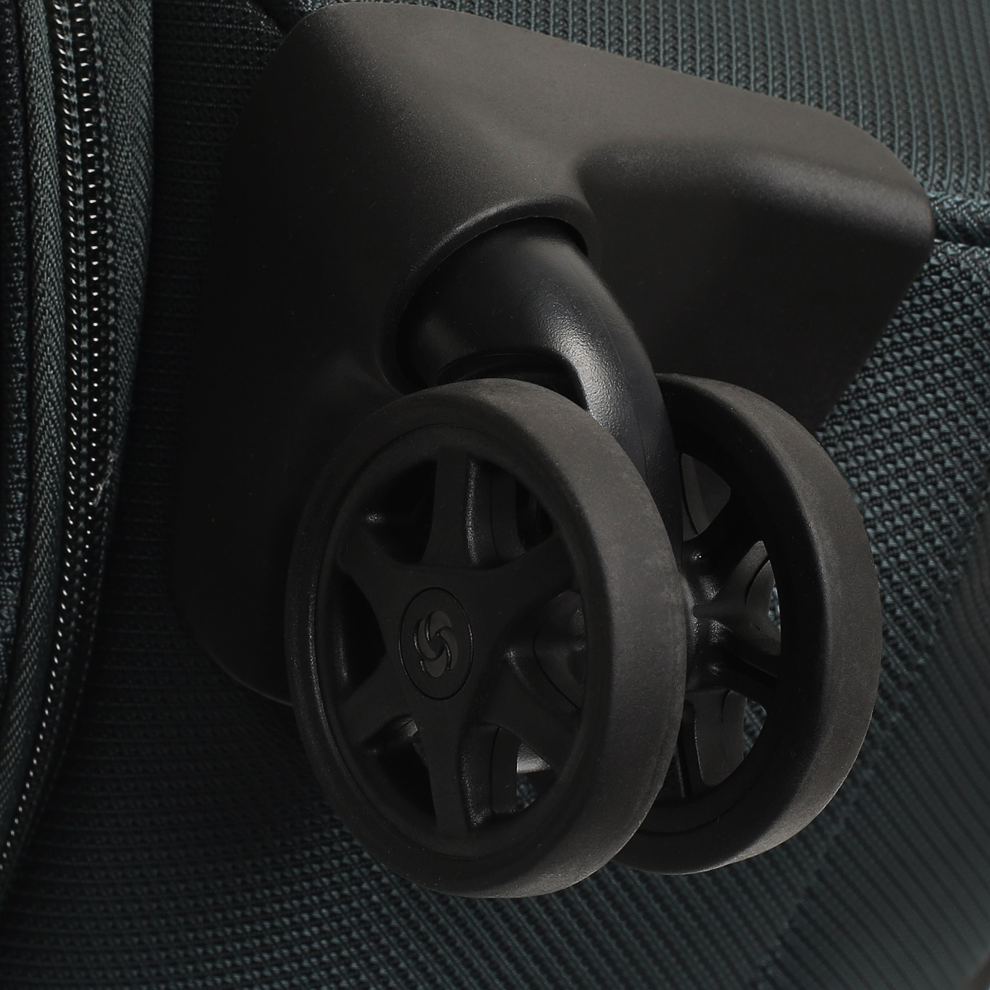 Чемодан маленький S  Samsonite Respark