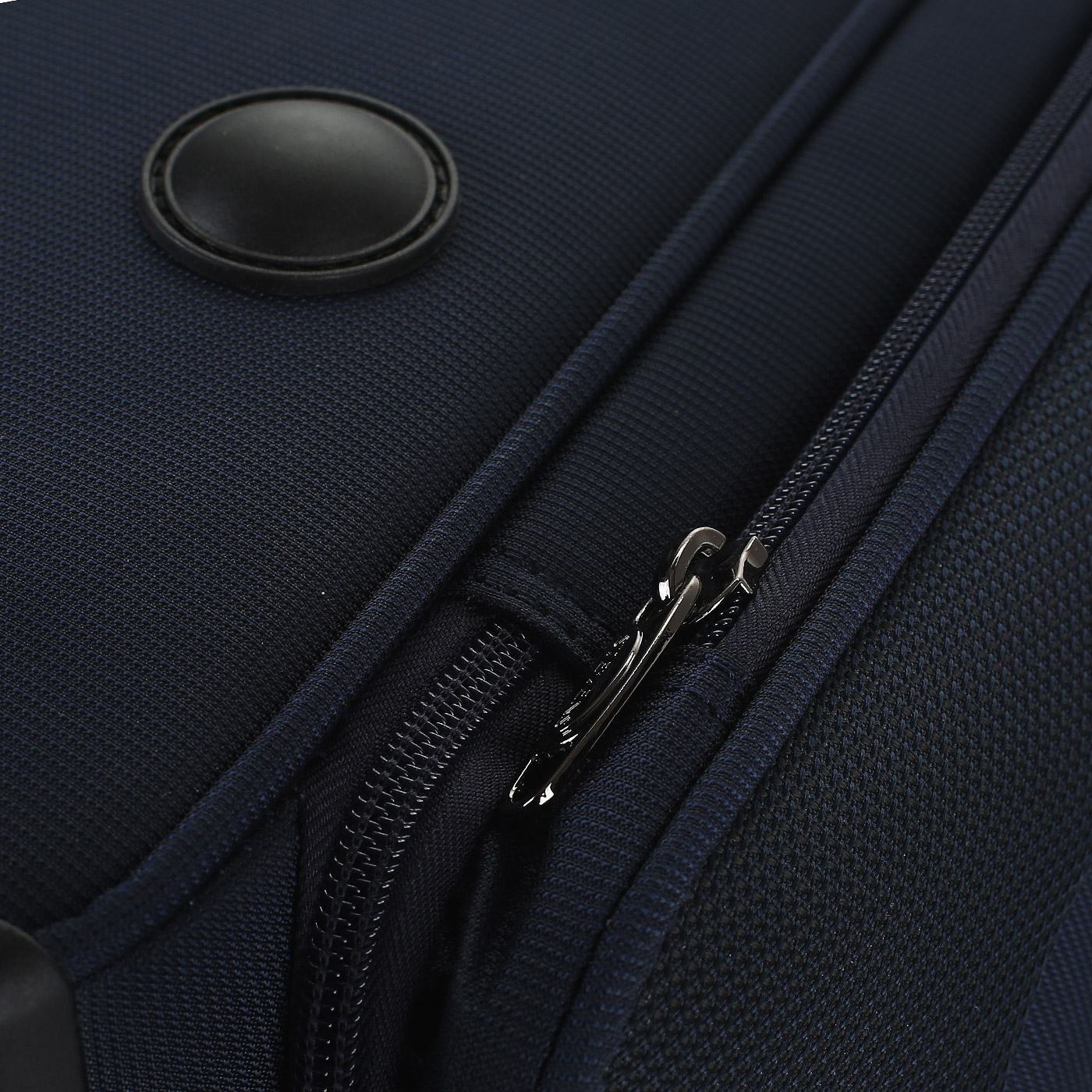 Чемодан средний M тканевый с кодовым замком Stevens Urban