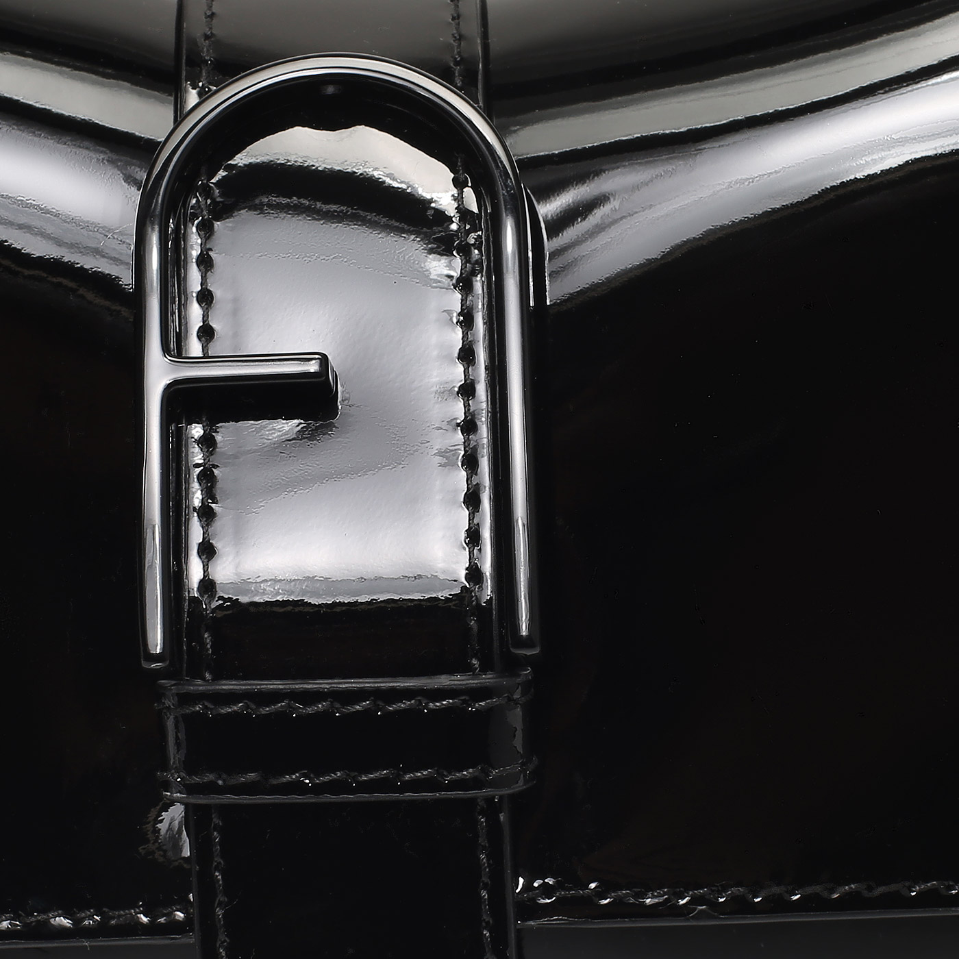 Кожаная сумка Furla Flow