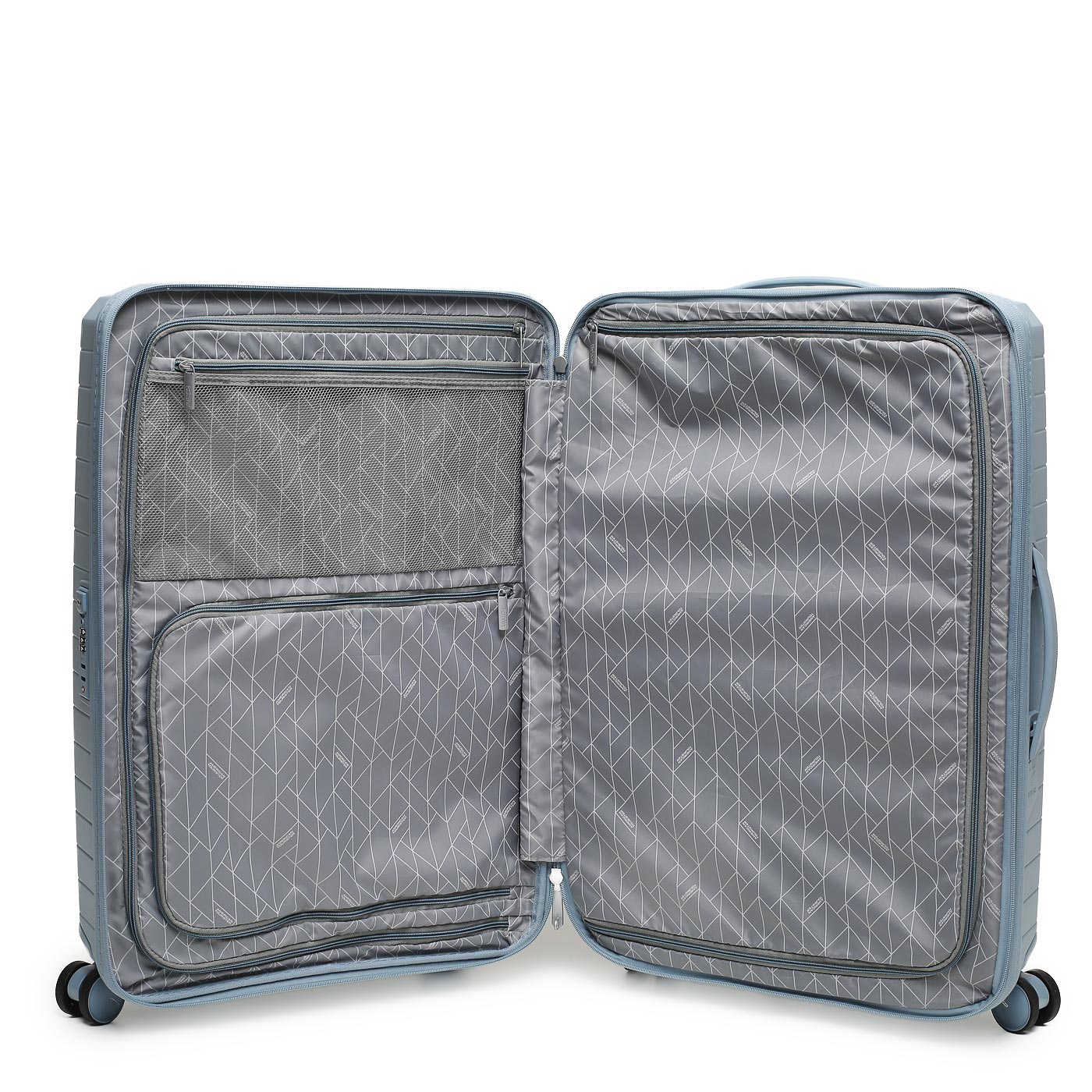 Чемодан средний M из полипропилена American Tourister Fastforward